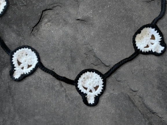 Guirlande têtes de morts